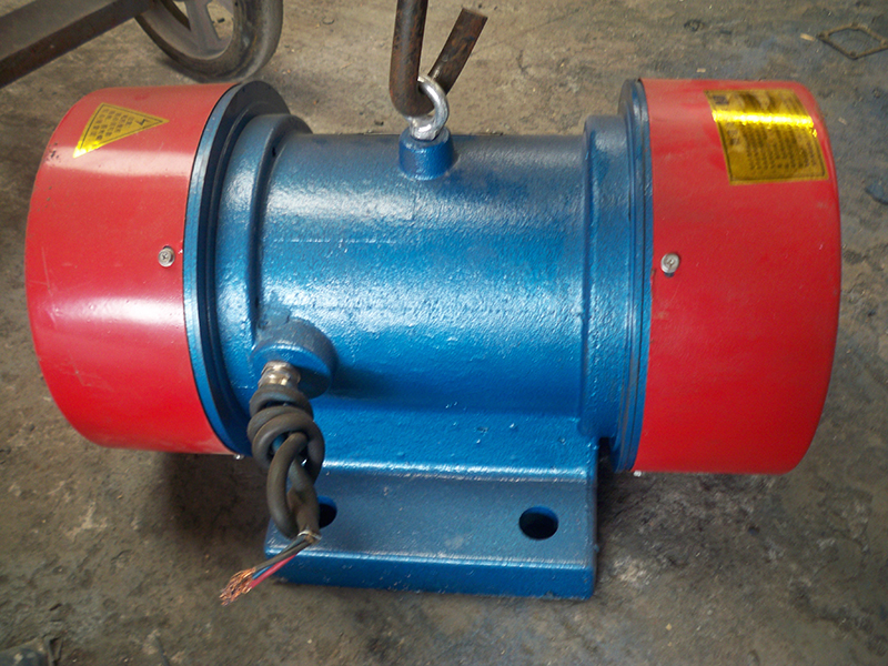 振動(dòng)電機(jī)
