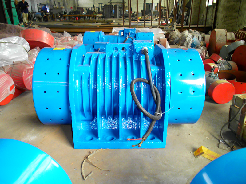振動(dòng)電機(jī)