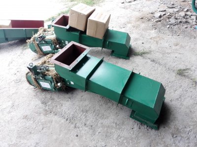 化工廠(chǎng)用振動(dòng)給料機(jī)，封閉式電磁振動(dòng)給料機(jī)